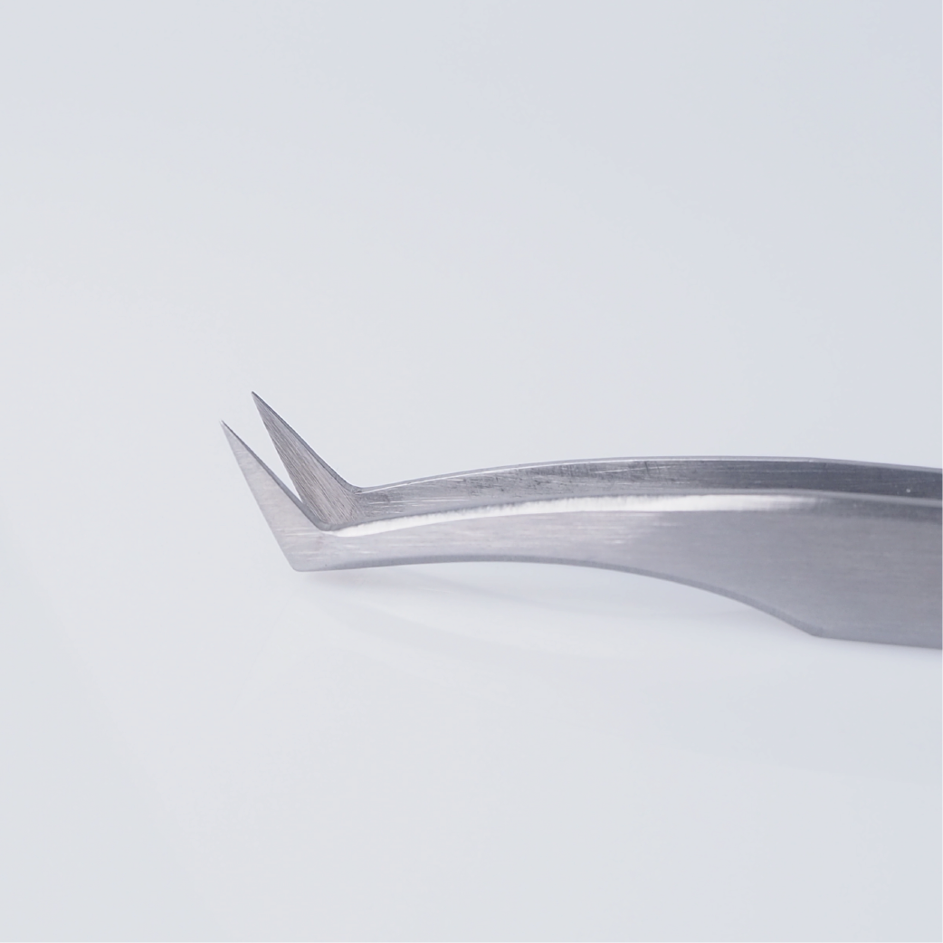 007 tweezer