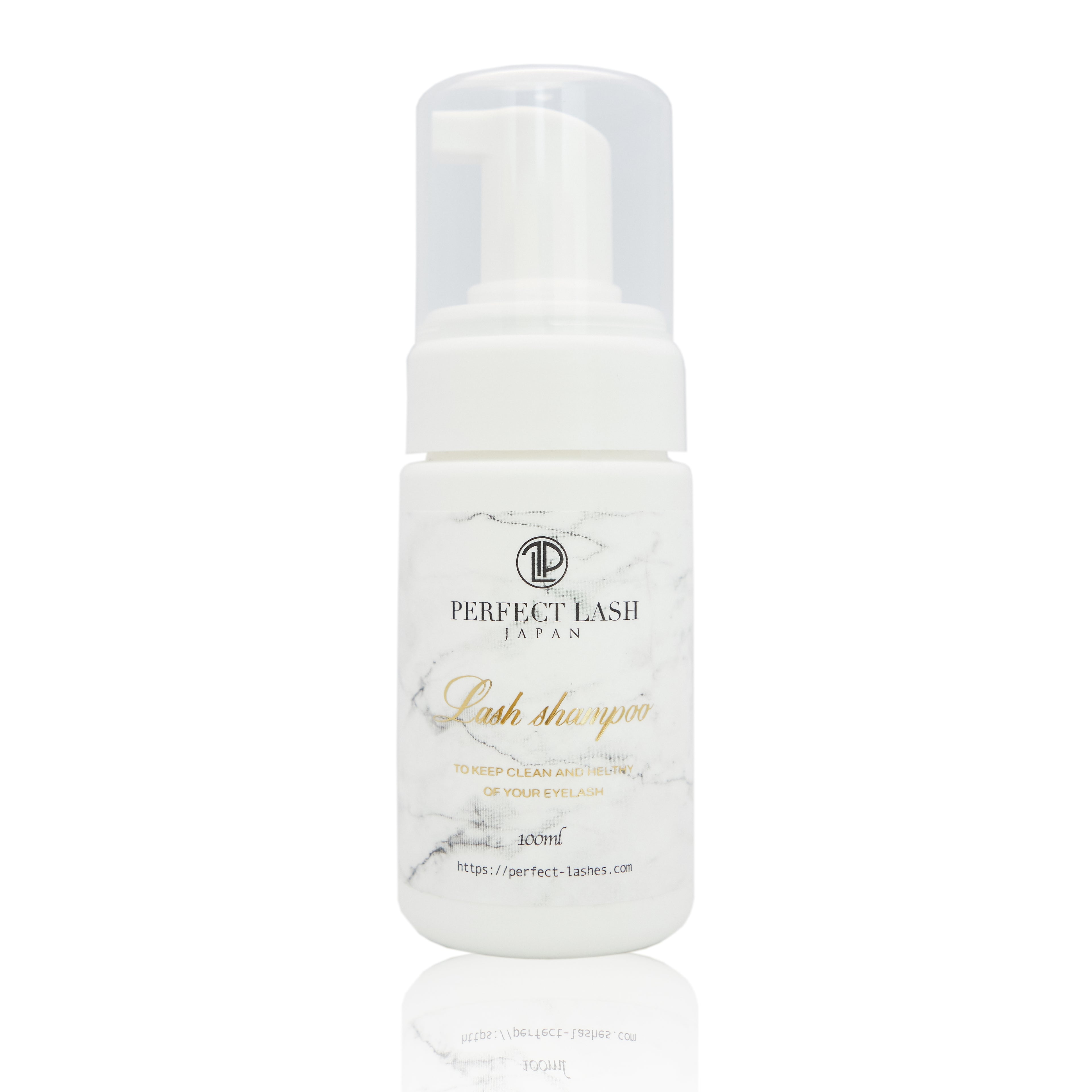 Lash shampoo
